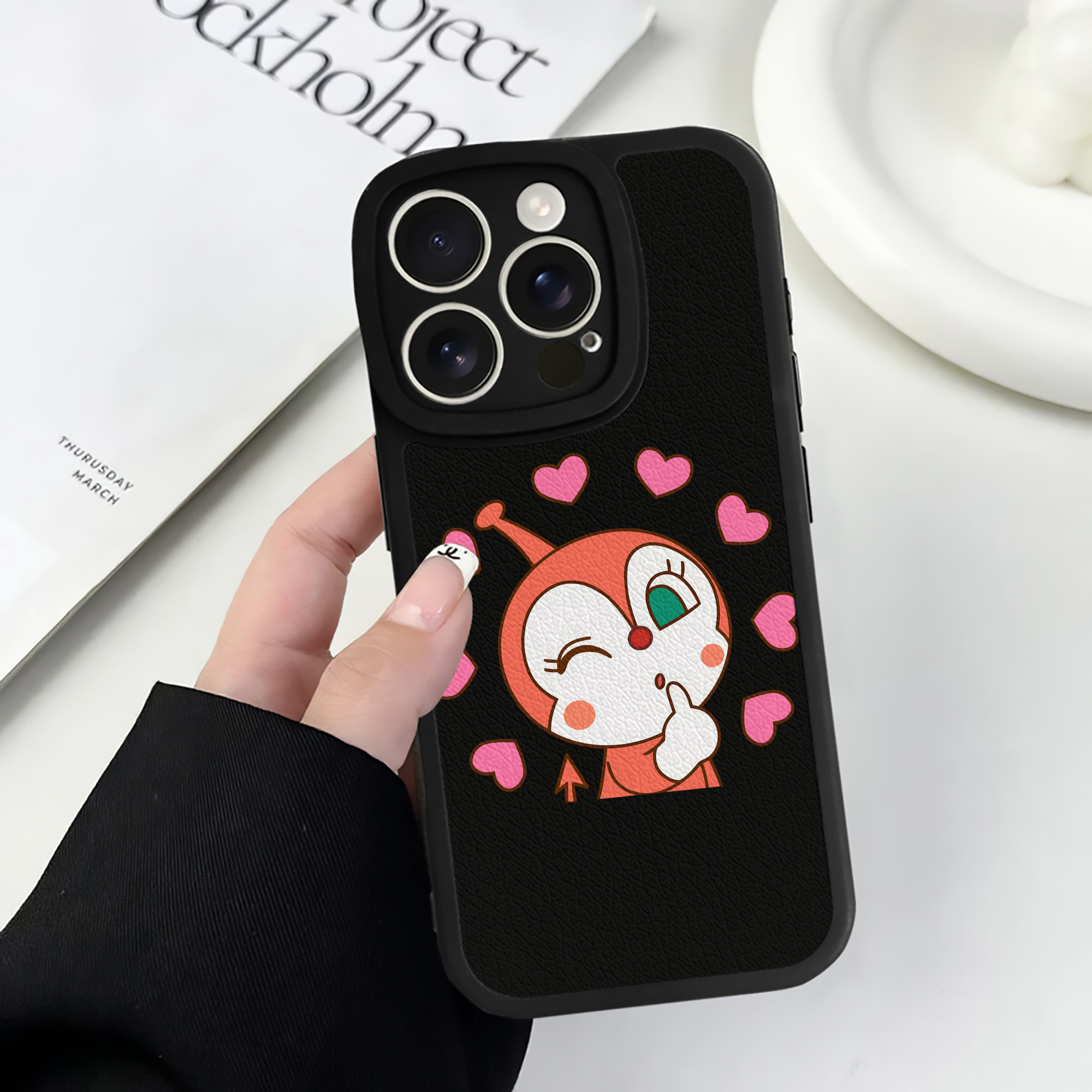 （画像用） アンパンマン Anpanman 【iPhone 16シリーズ対応】シリコンスマホケース（レザー調） 材質：シリコン